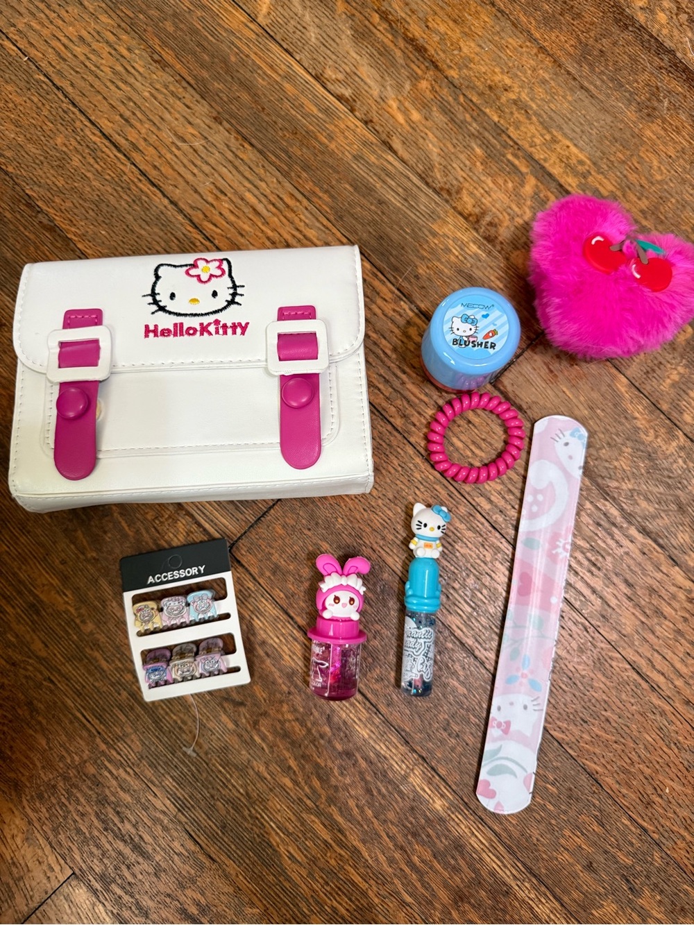 Hello Kitty White and Pink Kids Mini Purse with Play Accessories